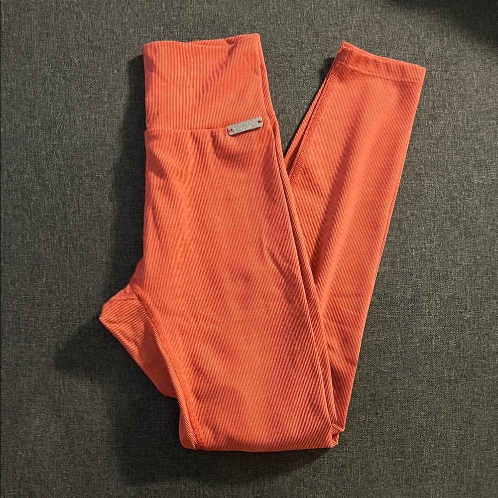 Bombshell sportswear refined rib leggings size Small